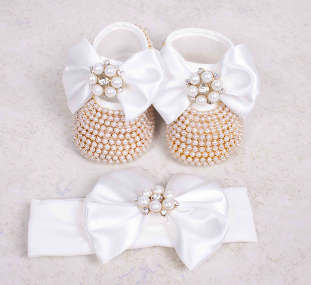 White flower shoes